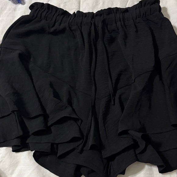 Black Ruffle Skorts - Picture 4 of 4
